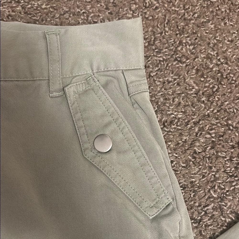 Women’s green cargo pants - Picture 2 of 5